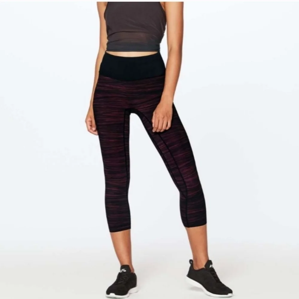 LULULEMON‎ red run the day crop legging Women's Size 8